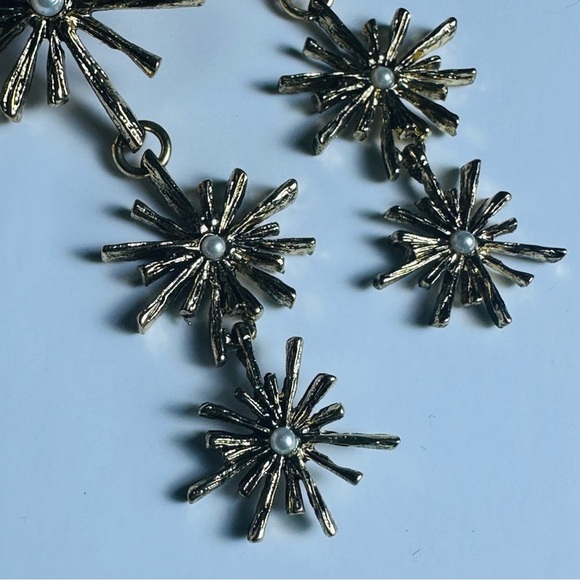 Chico’s Women’s Gold Tone Starburst Drop Earrings Floral Post-back earrings. - Picture 7 of 11